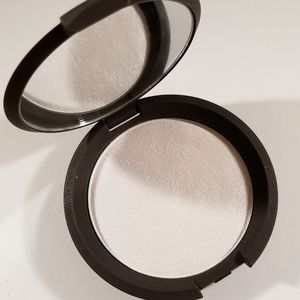 Becca Shimmering Skin Perfector Pressed (Pearl)